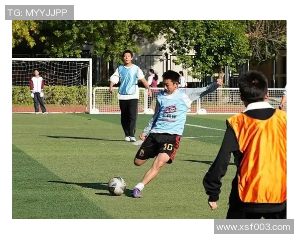 在绿茵场上尽情挥洒汗水与激情的夸踢足球之旅