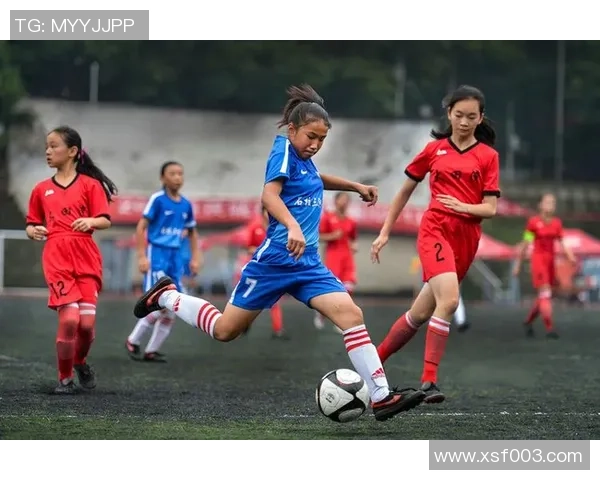 失去双腿的足球女孩如何在逆境中重燃梦想与勇气的故事